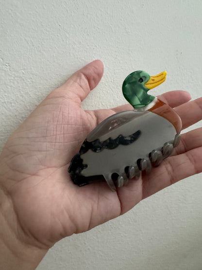 Red Lip Claw Clip by Veronique