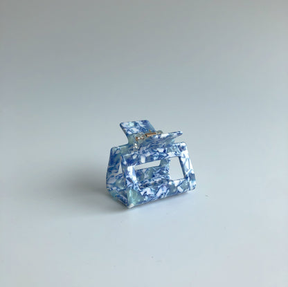Marbled Hair Claw in Blue by Veronique