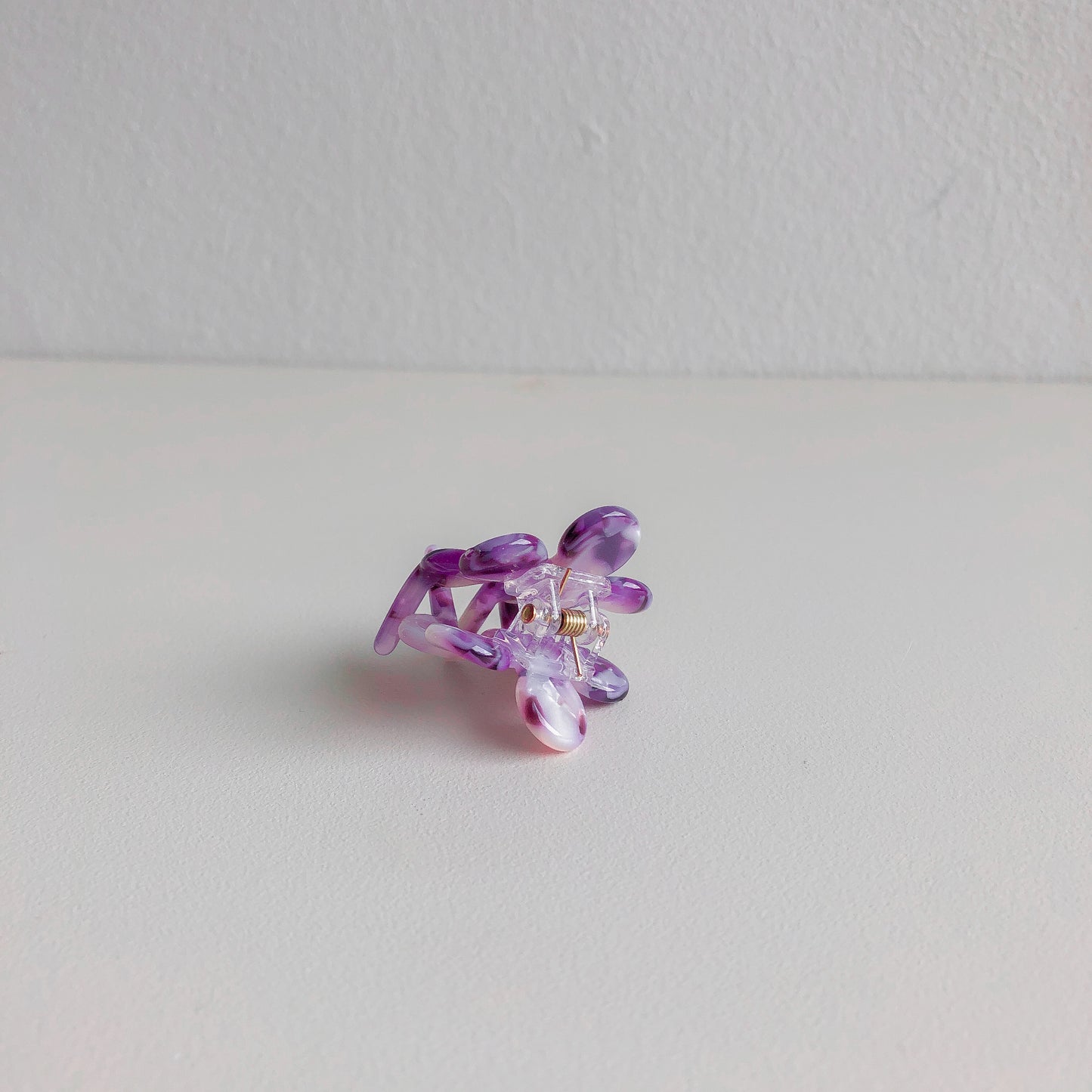 Amethyst Daisy Mini by Veronique