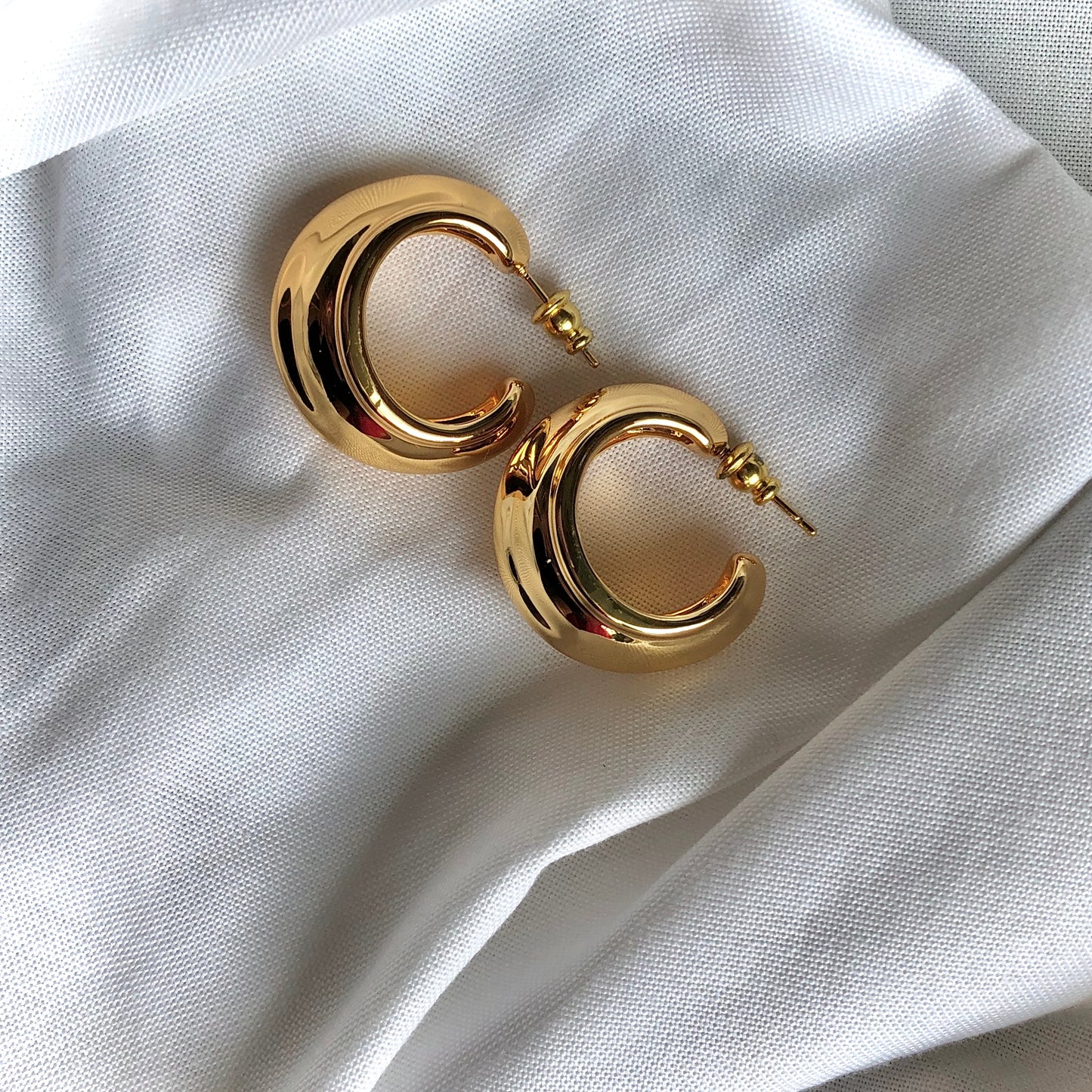 Conch Shell Earrings by Veronique in 925 Silver