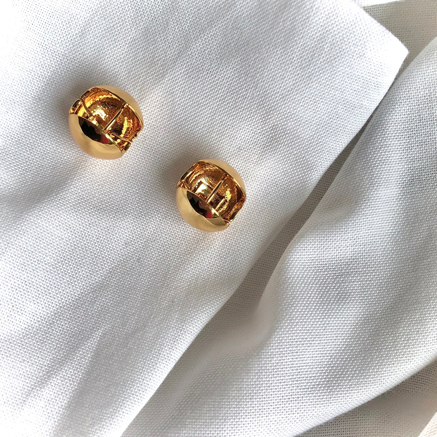 Ball Earrings in 925 Silver by Veronique