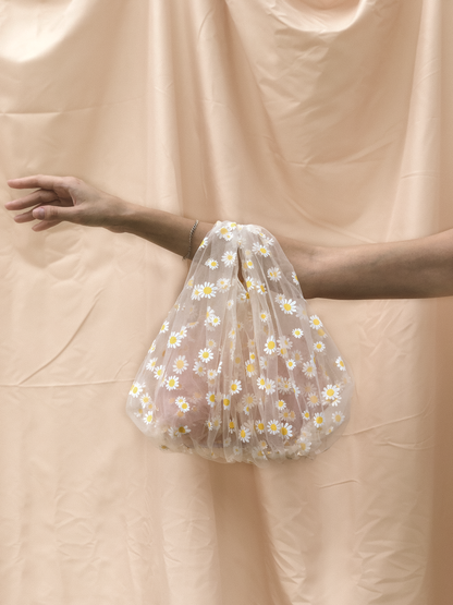 Daisy Mesh Bag in Peche by Veronique